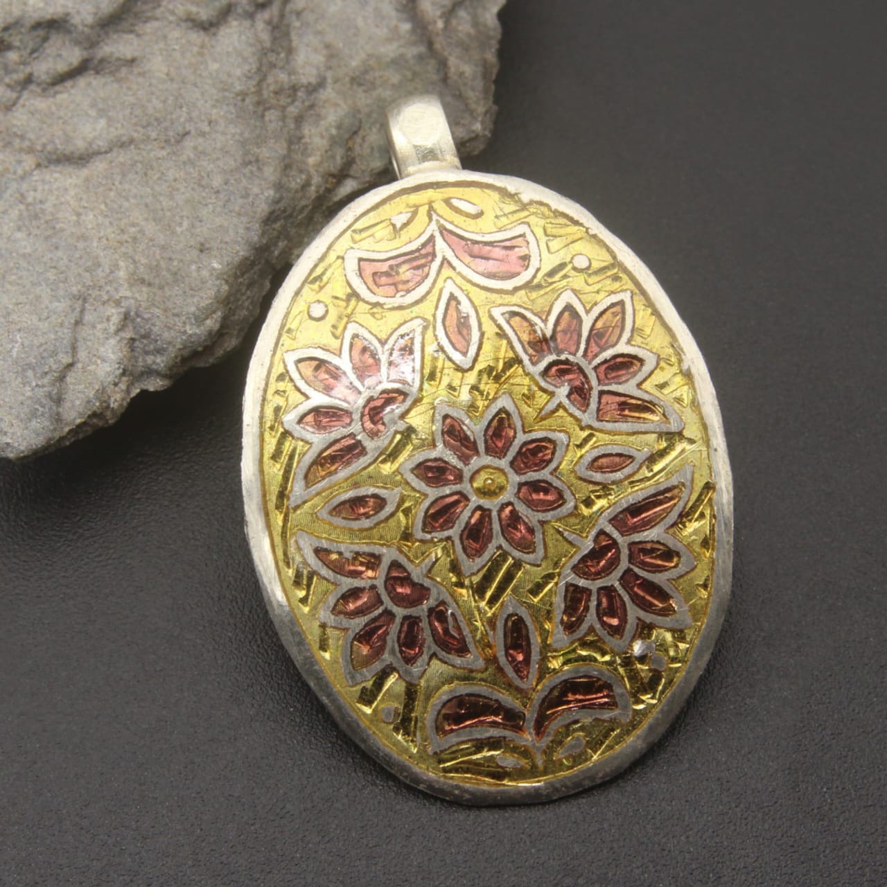 925 Sterling Silver Oval Design Enamel Pendant For Girls and Women