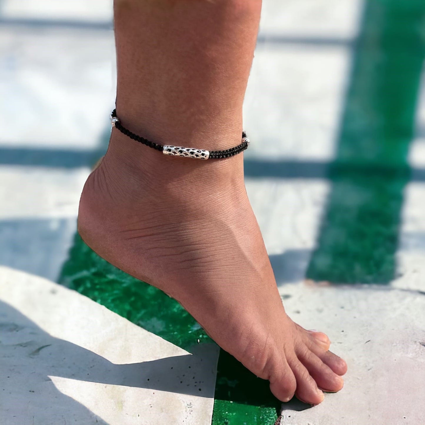 Curved Bar Black Thread Anklet (Single)