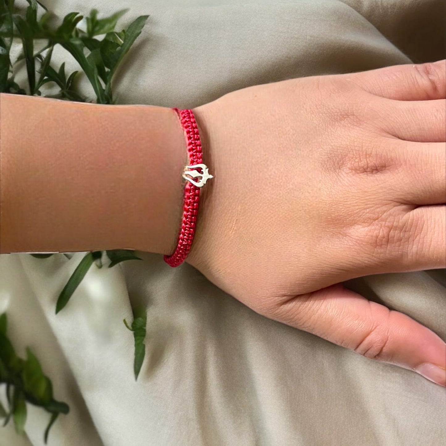 925 Sterling Silver Trishul Bracelet In Red Thread