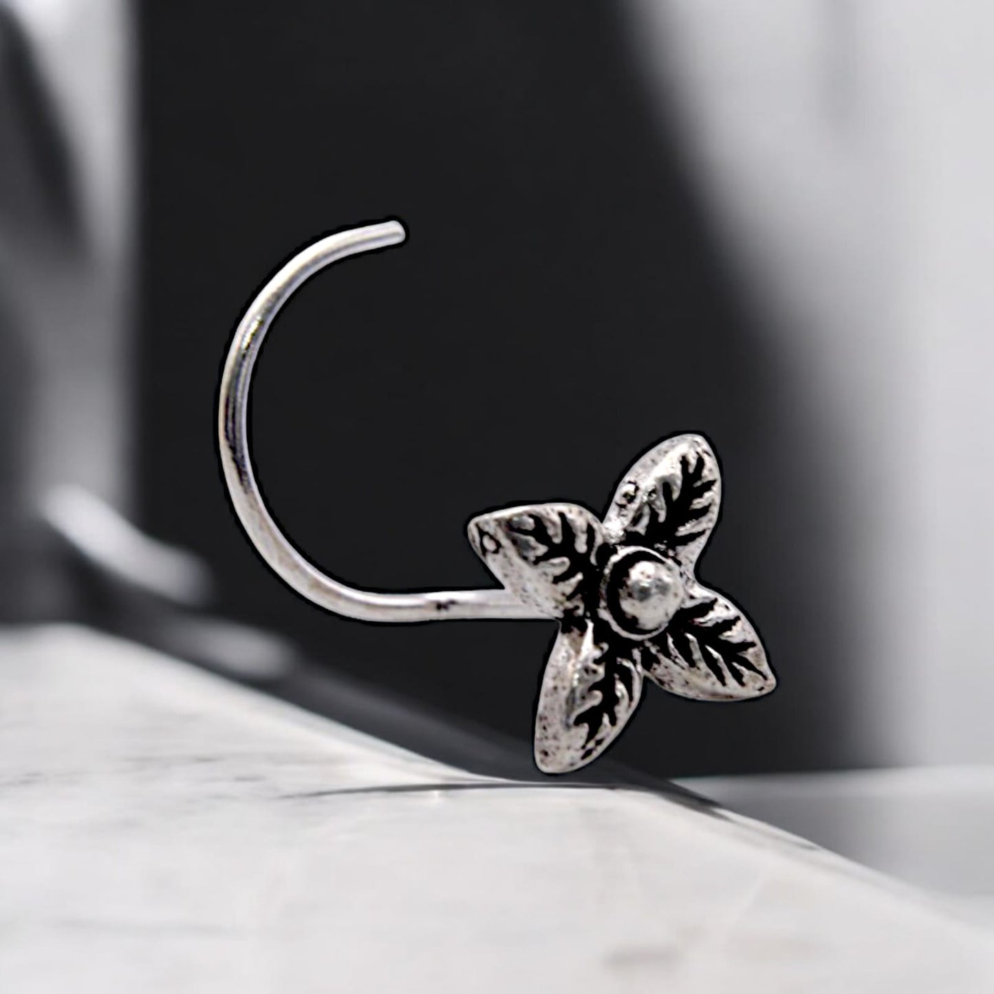 4 Leaf Oxidised Nose Pin Wire